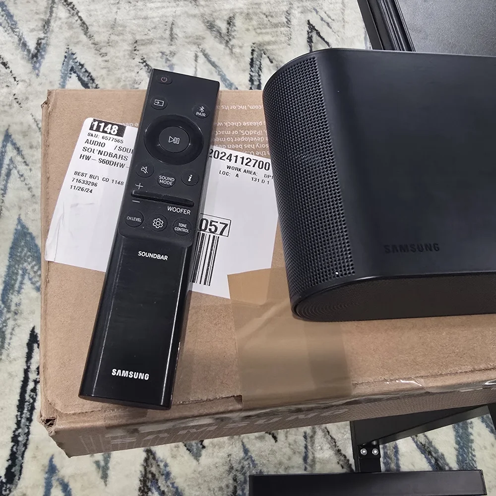 Samsung HW-S60D Soundbar 5.0 Dolby Atmos Q-Symphony All-in-One